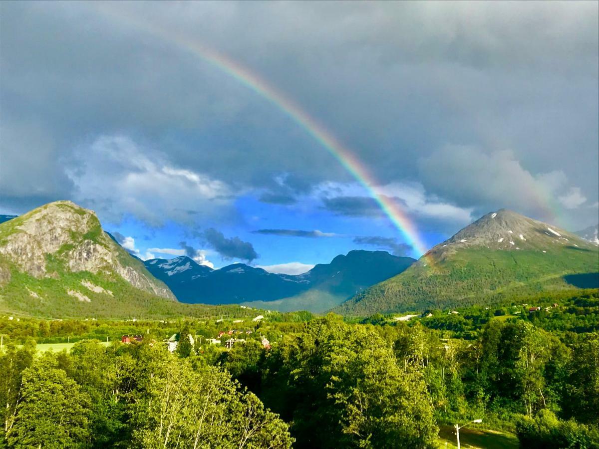 Apartment Dreamvalley Isfjorden Екстериор снимка