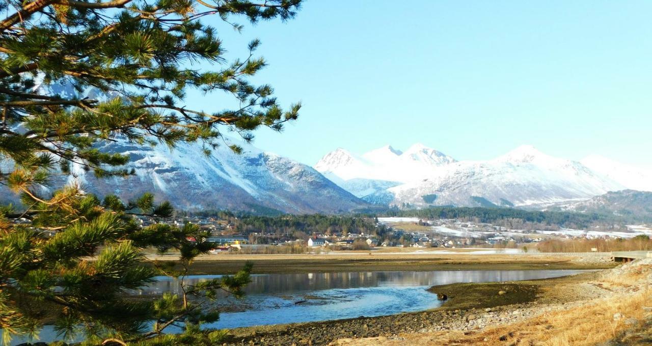Apartment Dreamvalley Isfjorden Екстериор снимка